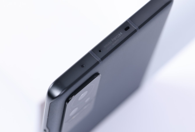 --Xiaomi|颠覆认知的极致轻薄美学设计 小米 CIvi 评测