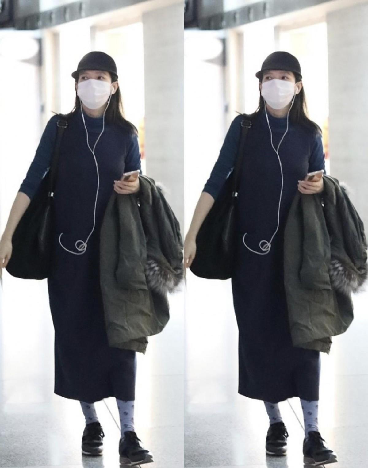 私下里 咏梅的气质真是没得说，私下里就算素颜出镜，看起来也很温柔