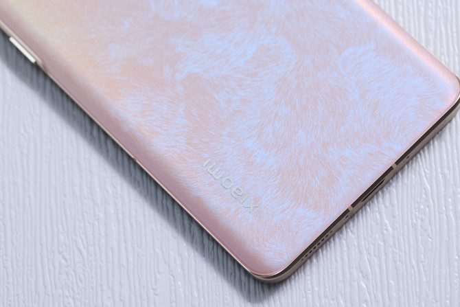 --Xiaomi|颠覆认知的极致轻薄美学设计 小米 CIvi 评测