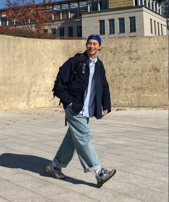 西装 秋季穿牛仔裤，夹克可以这样选！这几种风格组合，让你时髦不落伍