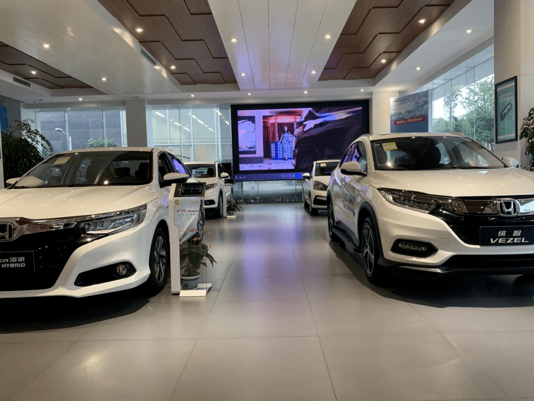 打卡广汽本田4s店,雅阁与飞度表现究竟如何?|麻辣探店