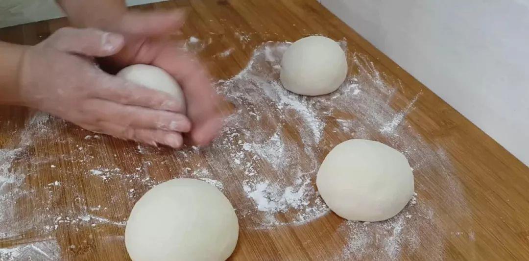 面粉做的好吃的东西 f0d9a77391fb4f5297bb965d1033902f.jpeg