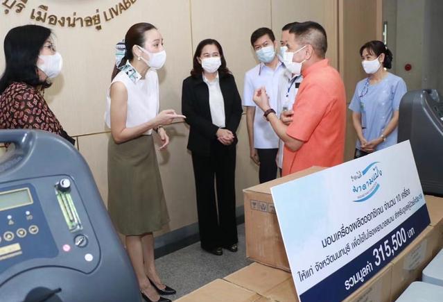 曲线 泰国华裔富婆身价10亿，笑脸生图酷似董洁，泰王见了也为之动容