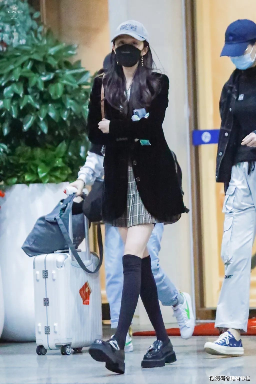 下半身 稳坐内娱街拍女王，杨幂到底赢在哪儿？