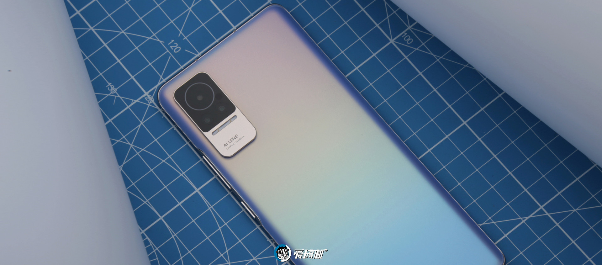 nit|小米Civi评测：我差点就恋爱了