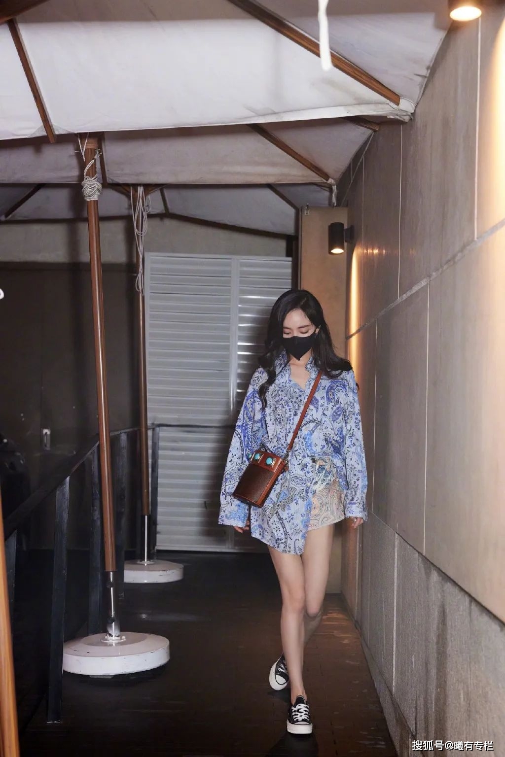 下半身 稳坐内娱街拍女王，杨幂到底赢在哪儿？