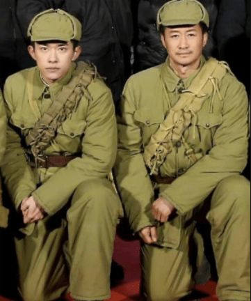 电影长津湖吴京剧照 c8977d40cbe24e57913c146f85bfa45c.png