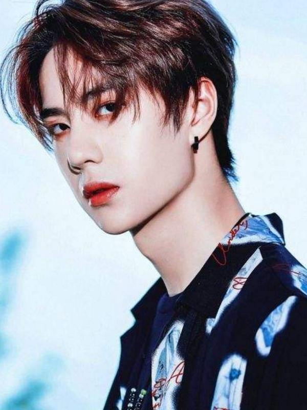 机舱门|王一博首次与民航合作 , 网友们的评论太有趣