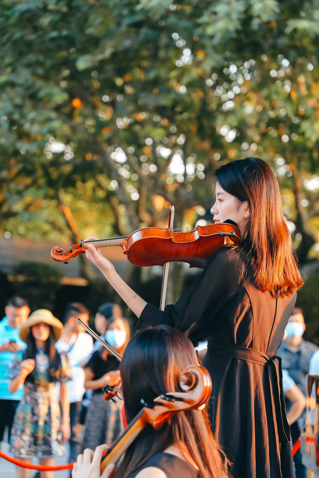 步行街|“浙里宋韵·献乐祖国”，西子湖畔奏响音乐盛宴