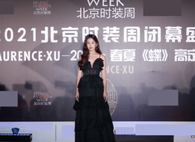 张静初 张静初红毯简约知性,娄艺潇的唐装靓丽,姚安娜终于找对风格