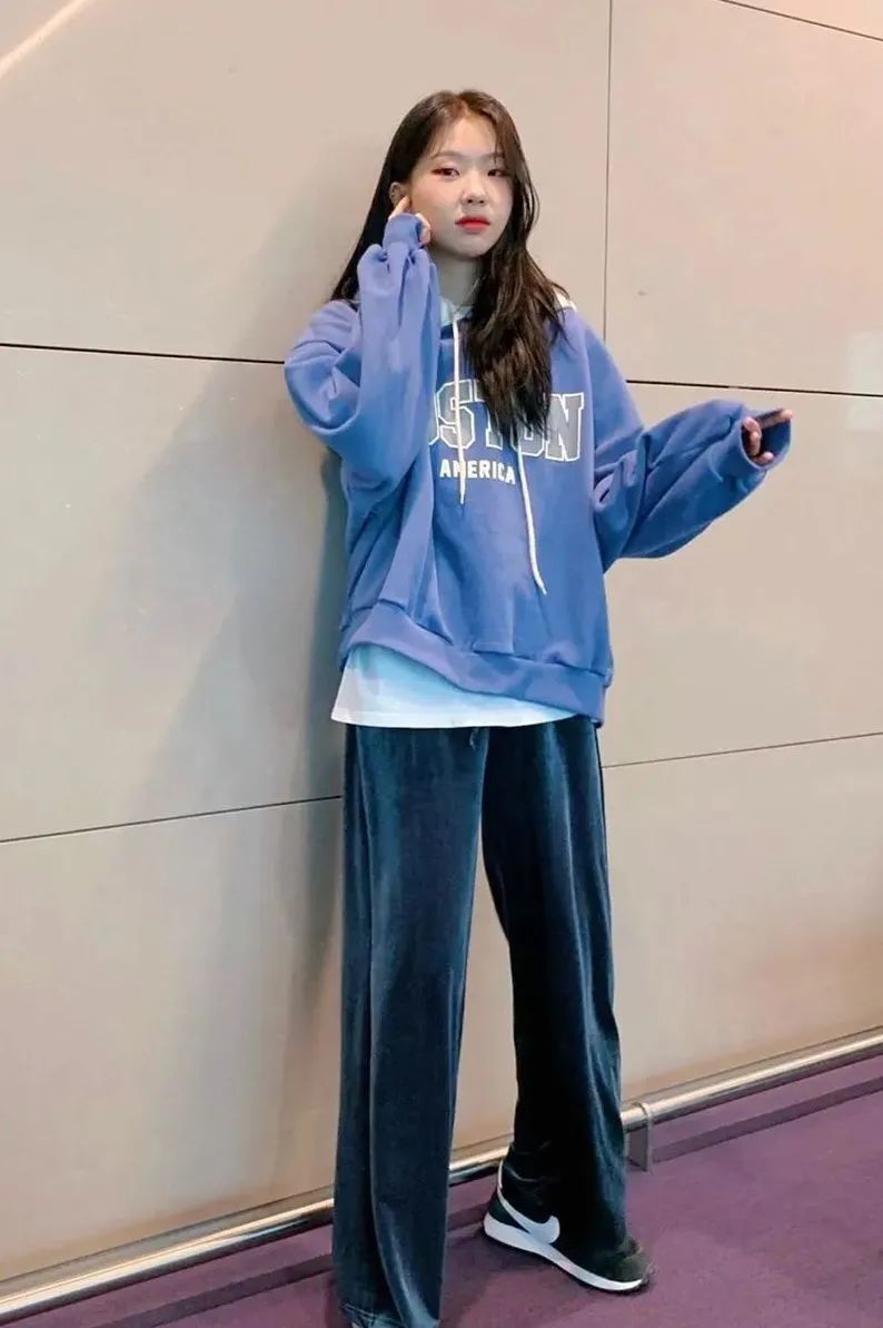 经典 卫衣+阔腿裤，今秋最舒适时髦的搭配！