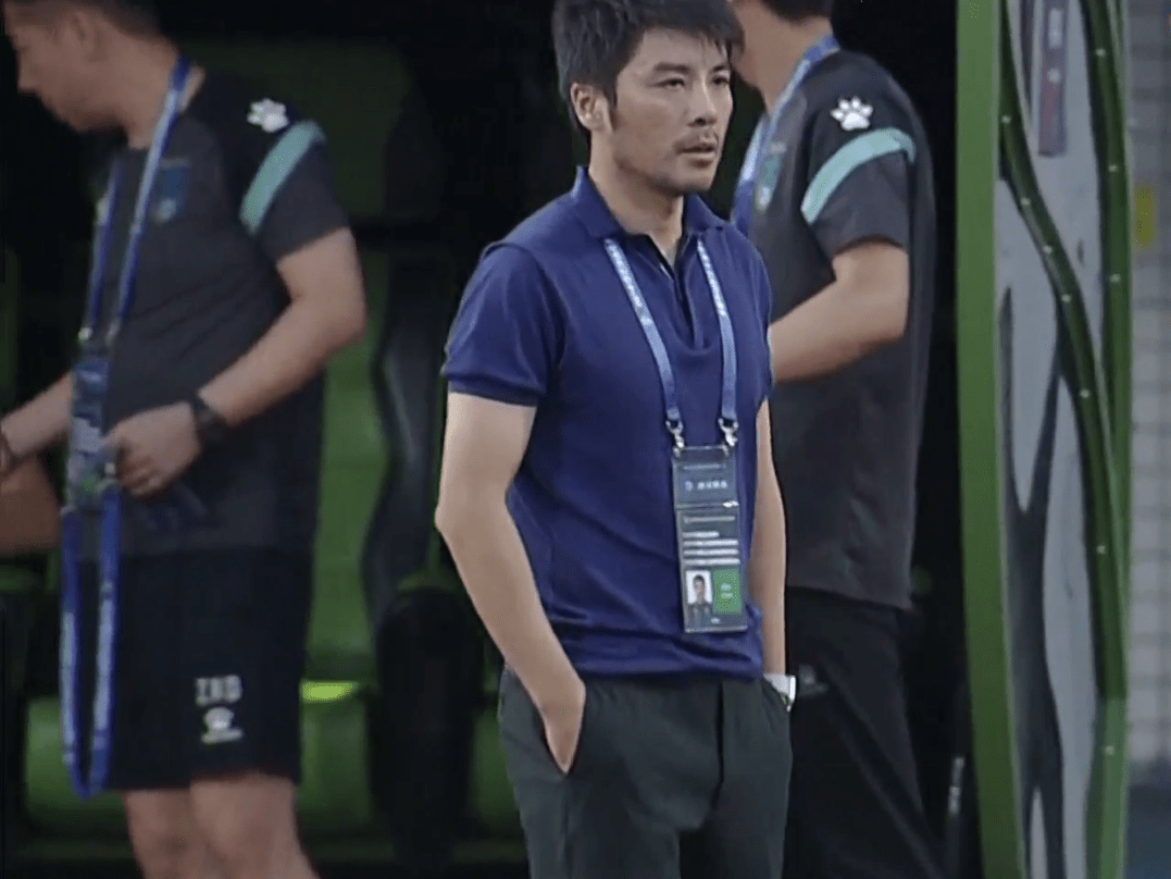 点球|2-0！中甲巨大争议，武汉三镇获“莫须有”点球，迎9连胜
