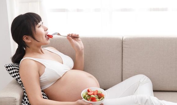 品类|孕期零食怎么选？记住4大品类遵循4个原则，孕妈吃得健康又解馋