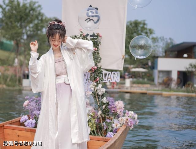 发型谁说穿汉服只能梳古典的发髻？“丸子头”一样可以美出新高度