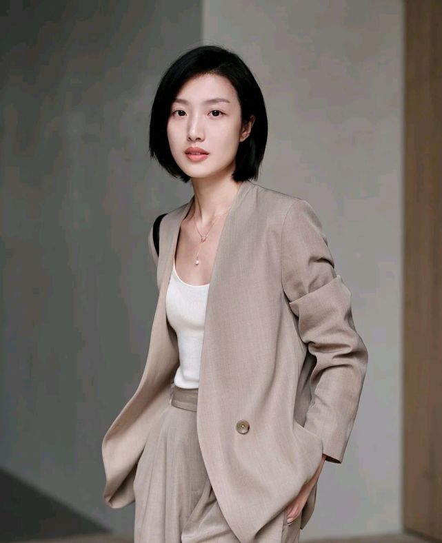 风潮 中性风穿搭来了！看似简约的中性风穿搭，扬起新一轮的吸睛风潮