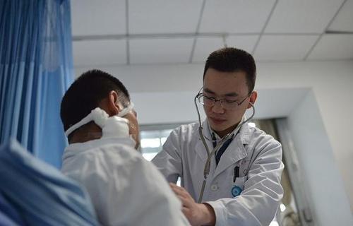 治療|男性一天排尿多少次才正常？若能接近這個數，或許身體素質還不錯