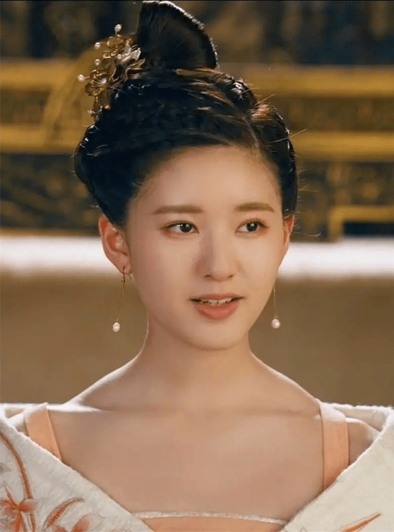 原创10位古装美人露肩古装佟丽娅杨雪惊艳赵露思溜肩仪态成败笔