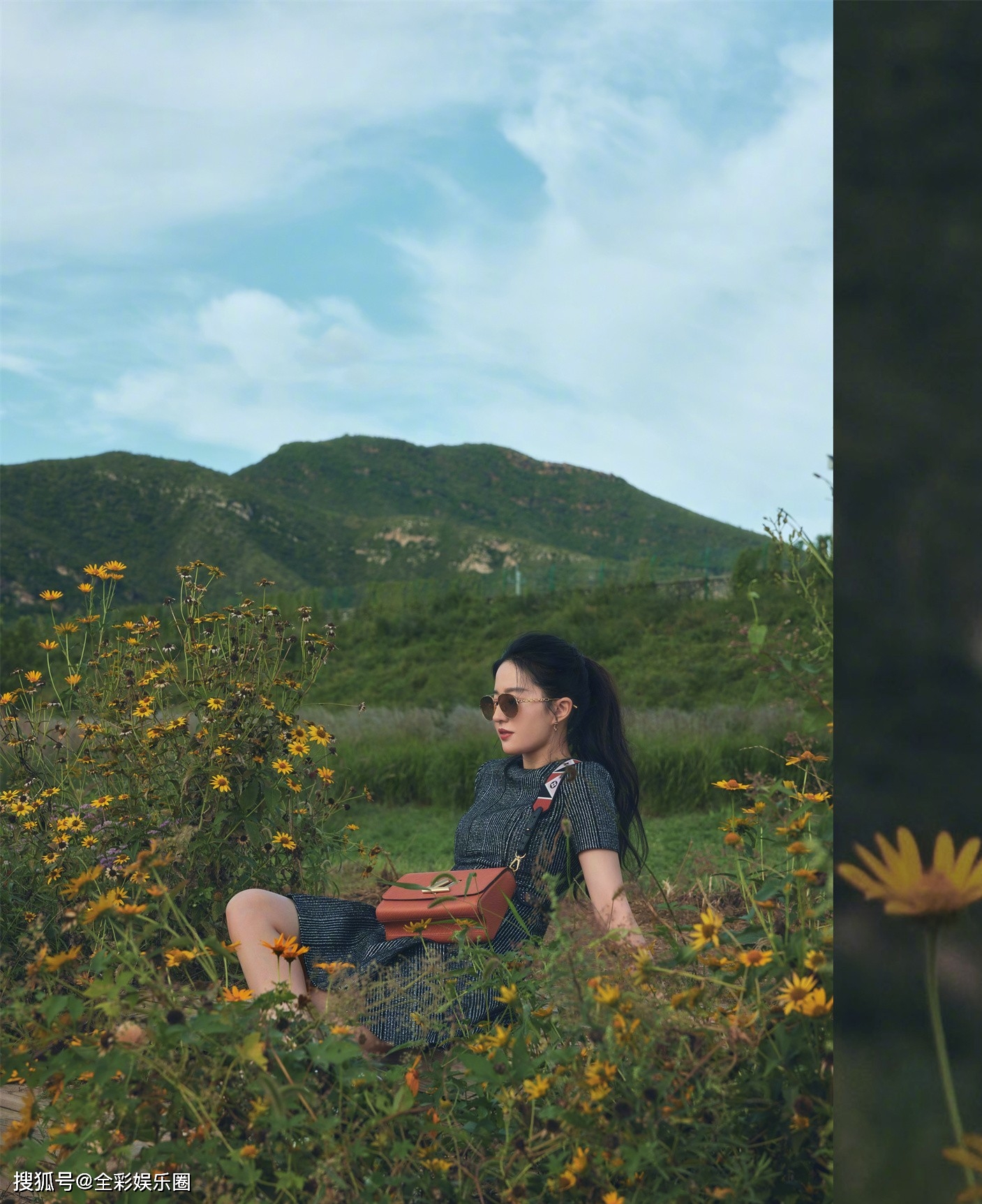 动态 刘亦菲更新16张国庆度假大片,大长腿超吸睛!