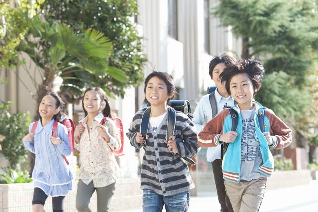 家长|继中小学“延迟服务”后，多地幼儿园离园时间确定，家长迎来春天