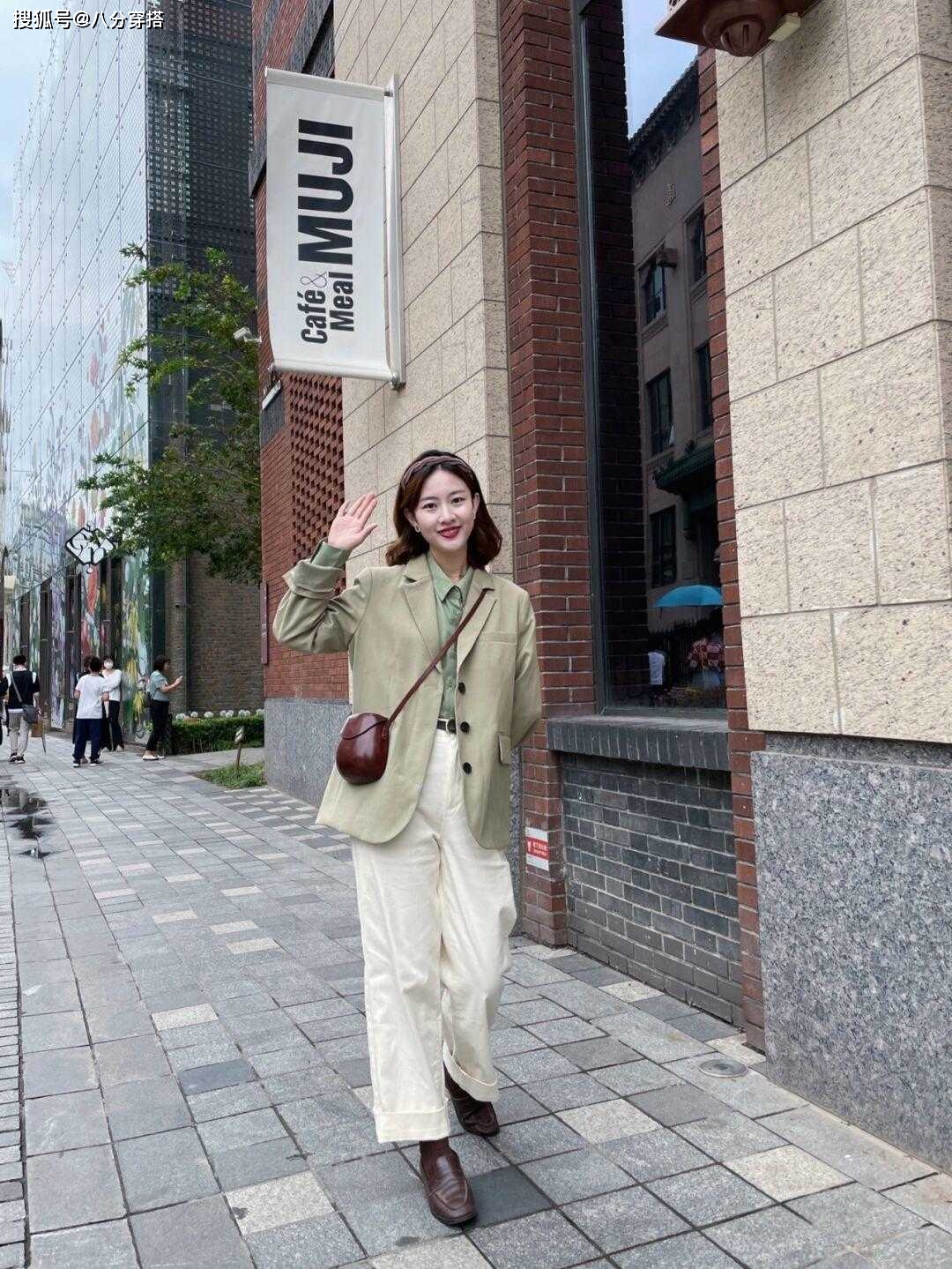 时尚 秋天建议选择这几款裤子，时尚和保暖并存，日常实用又百搭