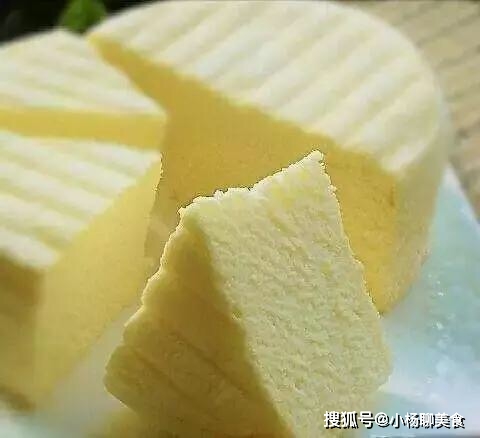 做法|一盒牛奶，2个鸡蛋，不用烤箱，不用电饭锅，简单蒸一蒸，馋住嘴