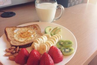生物钟|晨起后经常有几种习惯的人,非但没有养生作用,还会越来越胖