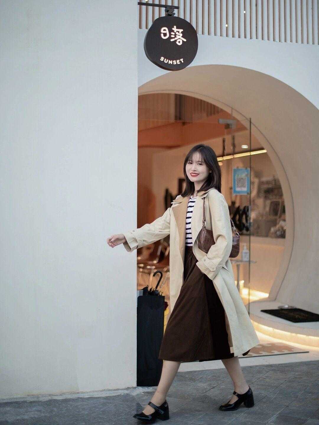 颜色 小个子女生秋天怎么穿？这些搭配显高显瘦又时髦，美得高级