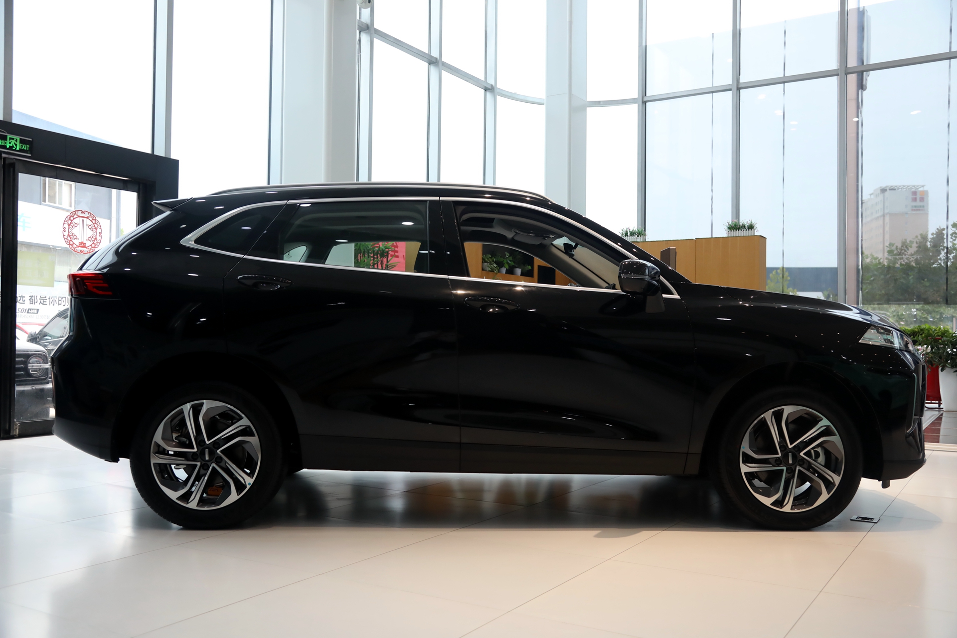 油耗真的香实拍wey玛奇朵hev内饰够简洁