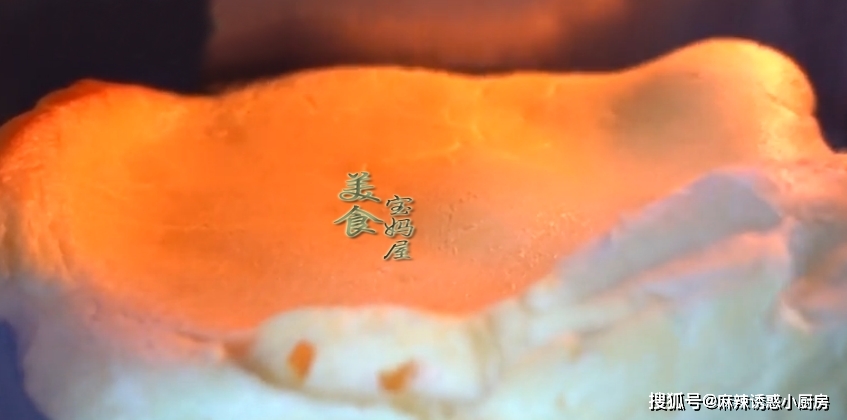 营养素|3个鸡蛋150克牛奶,这样简单做的早餐,软糯香甜,一大盘都不够吃