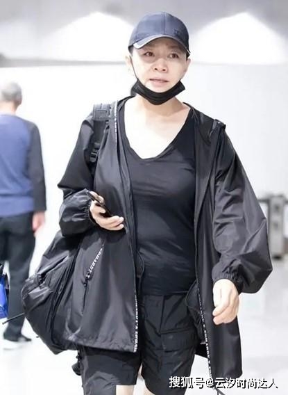 配饰 宋丹丹“原装脸”就是抗老，60多岁还能美出新高度，太厉害了