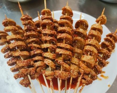 因为|才知道,这4种食物都是用脚踩出来的,网友:第3种我每天都在吃