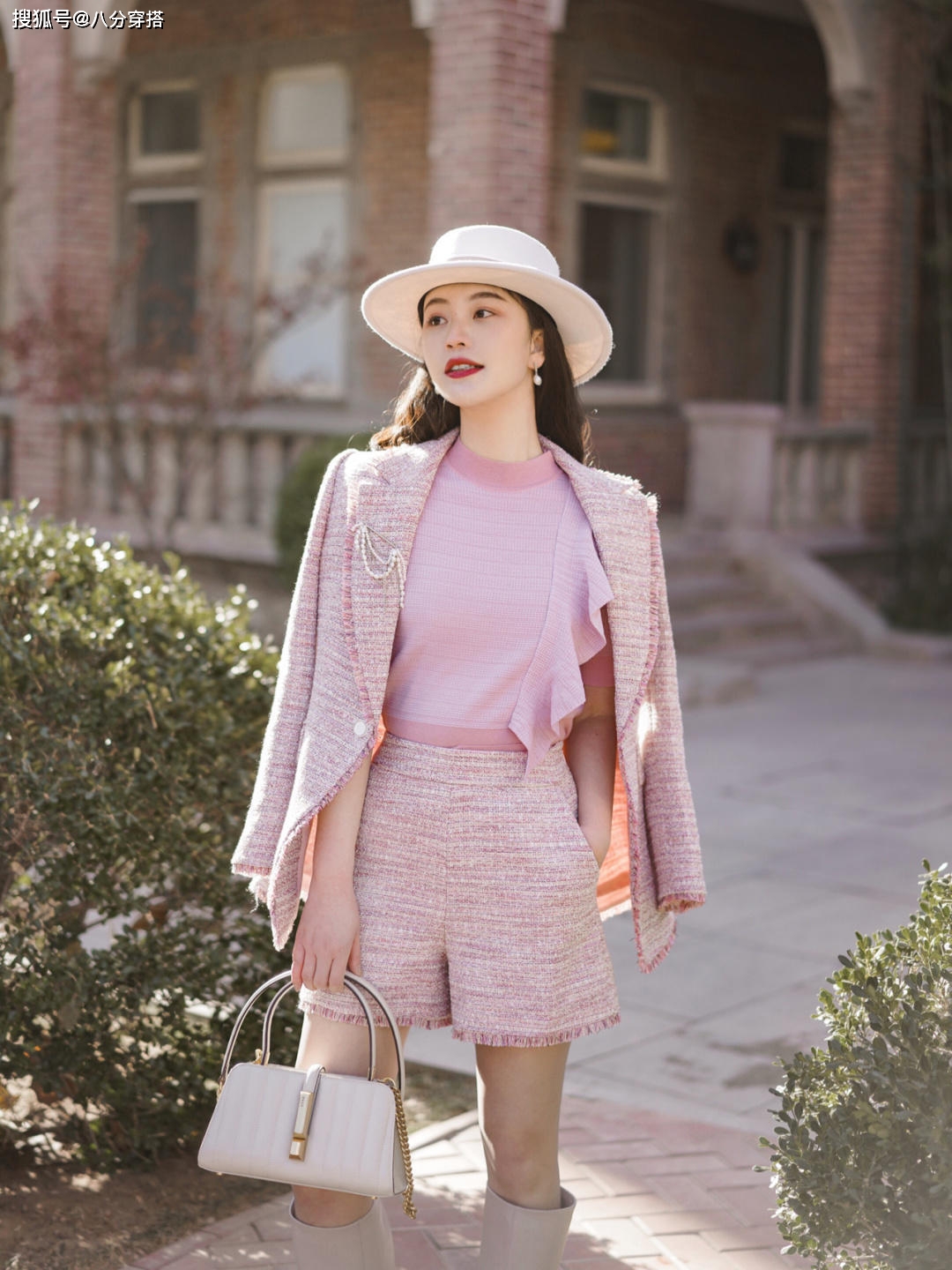 套装 秋天拒绝“大妈式穿搭”，借鉴几个套装选款技巧，让你美出新高度