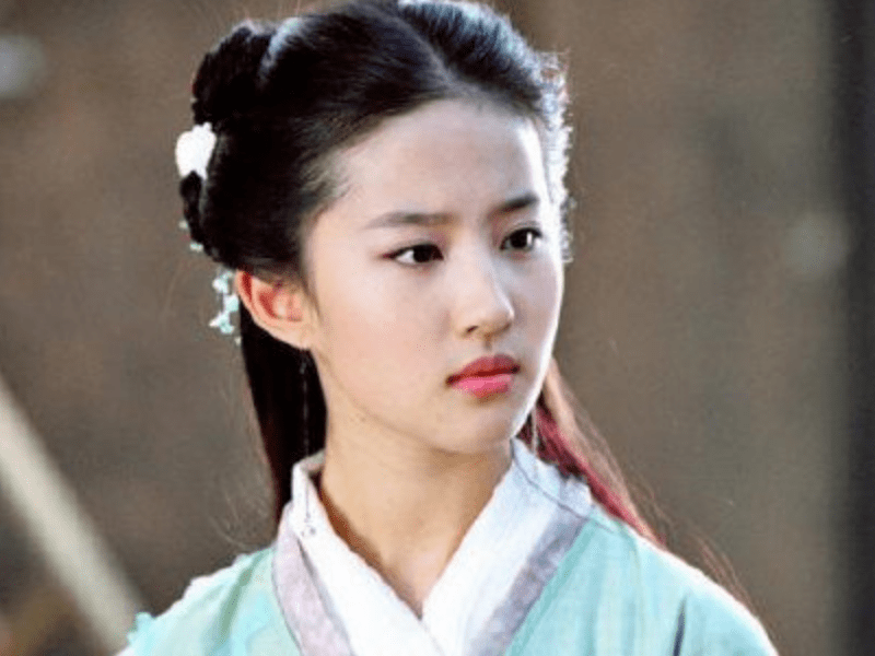 样子 当女星遇见古装造型:谭松韵清纯,刘亦菲飒爽,她让人彻底沦陷!