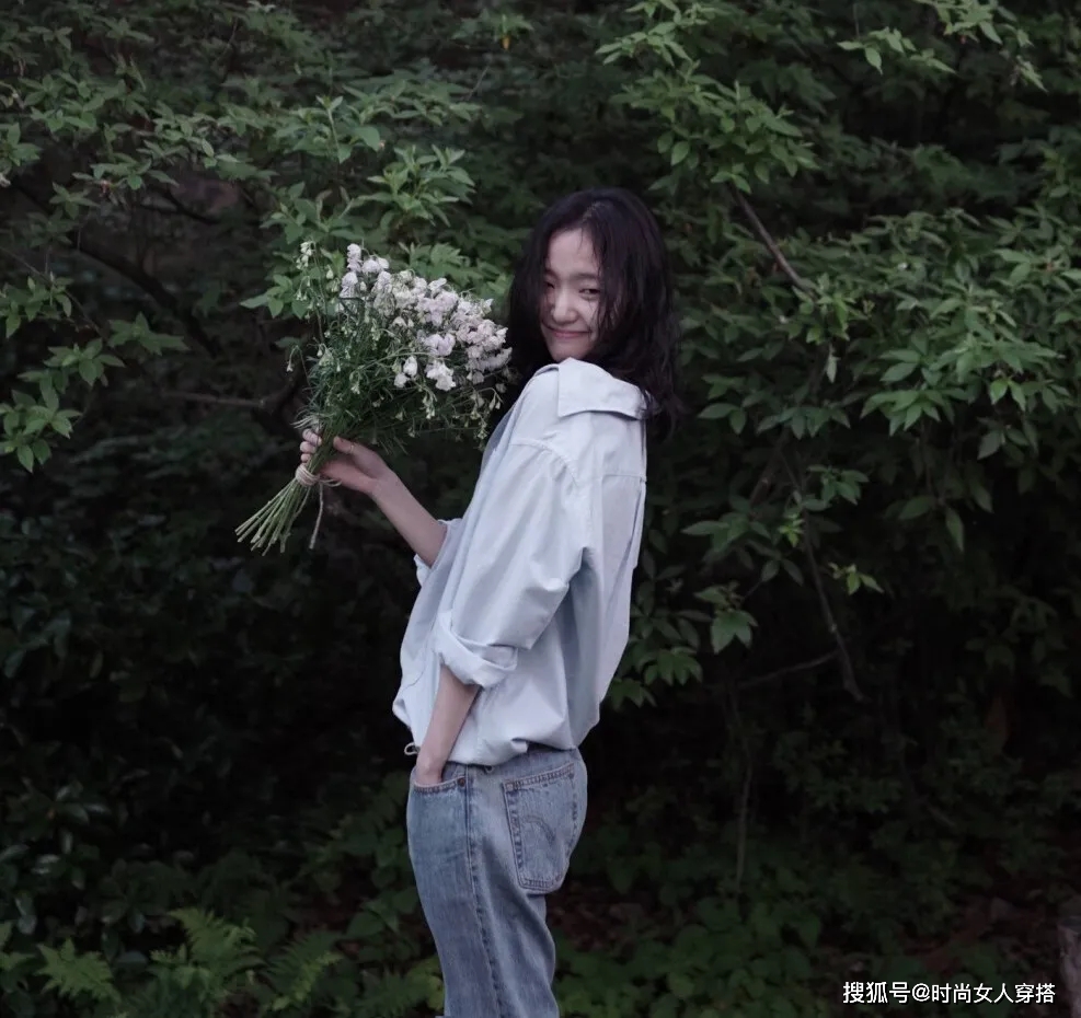 Chanel 遭男友劈腿再遇真爱，换100+时髦Look！30岁的她，靠什么俘获男神？