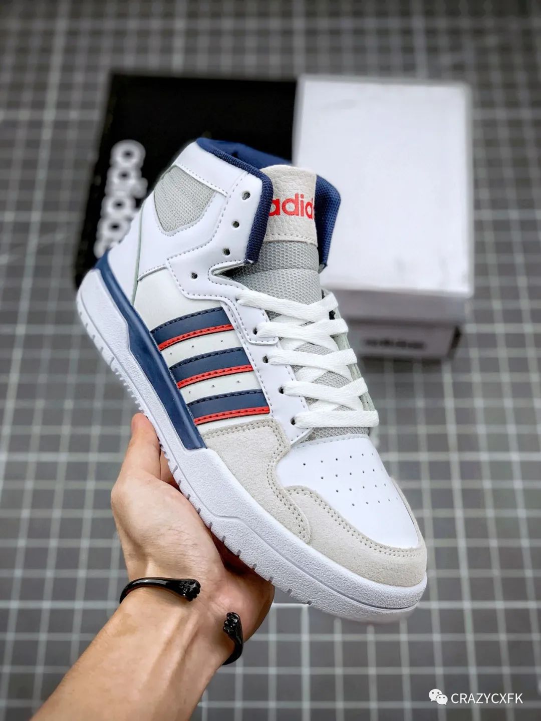 鞋舌 阿迪达斯 Adidas ENTRAP MID 中帮篮球鞋