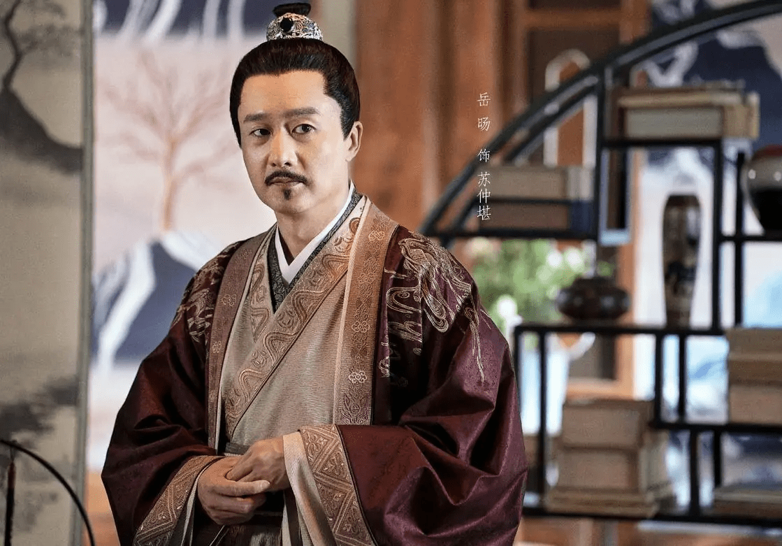 小人|于震拒绝《伪装者》，王凯推荐他来演梁处长，导演一试效果出奇好