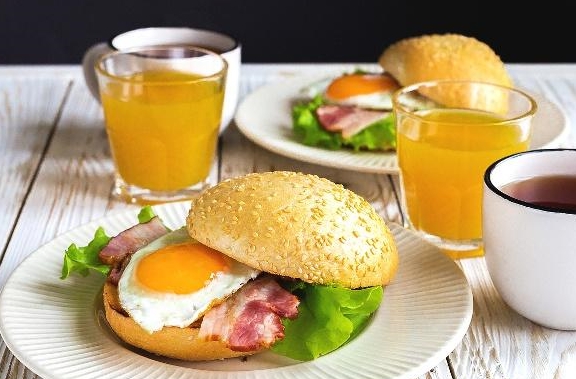 人体|这5个早餐坏习惯,伤肠胃损寿命!爱自己,你就趁早改吧!