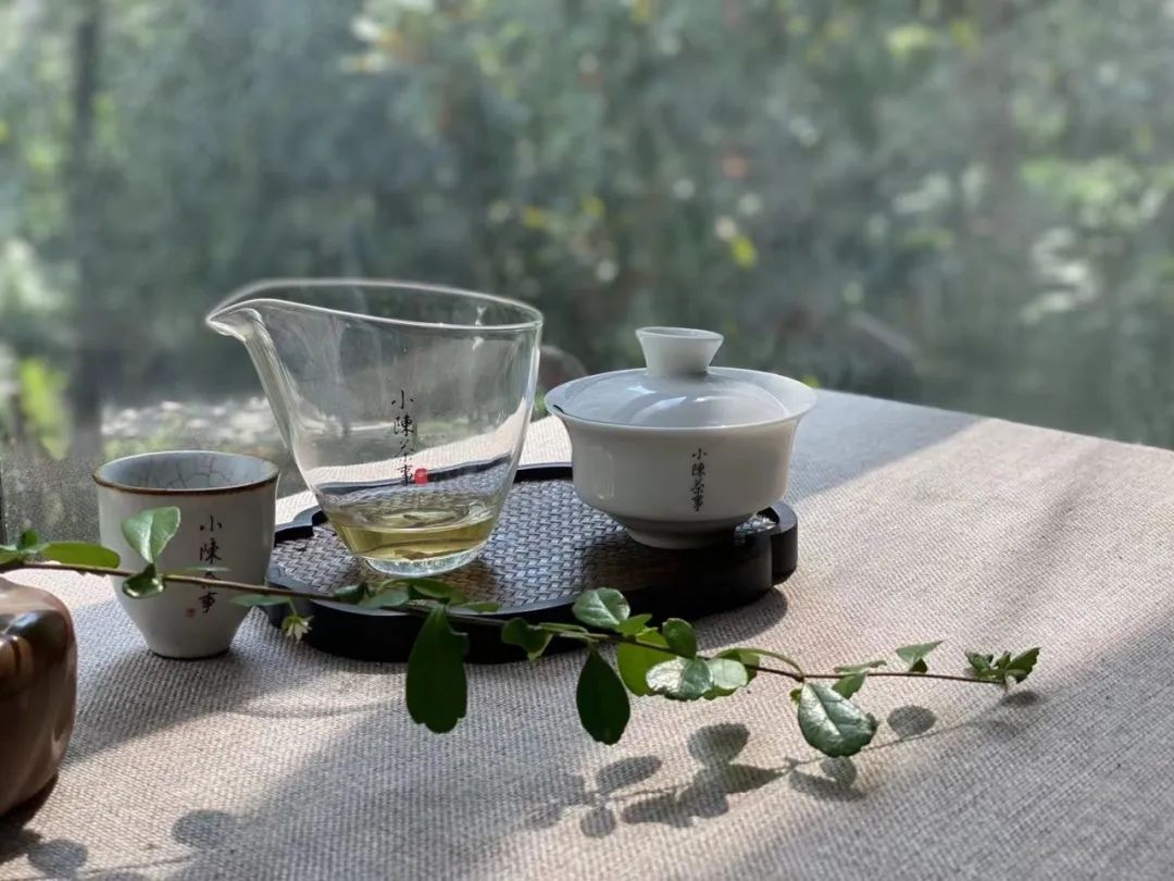 茶叶|为什么白茶泡了2次就淡了，耐泡度不如红茶和岩茶？真相来了