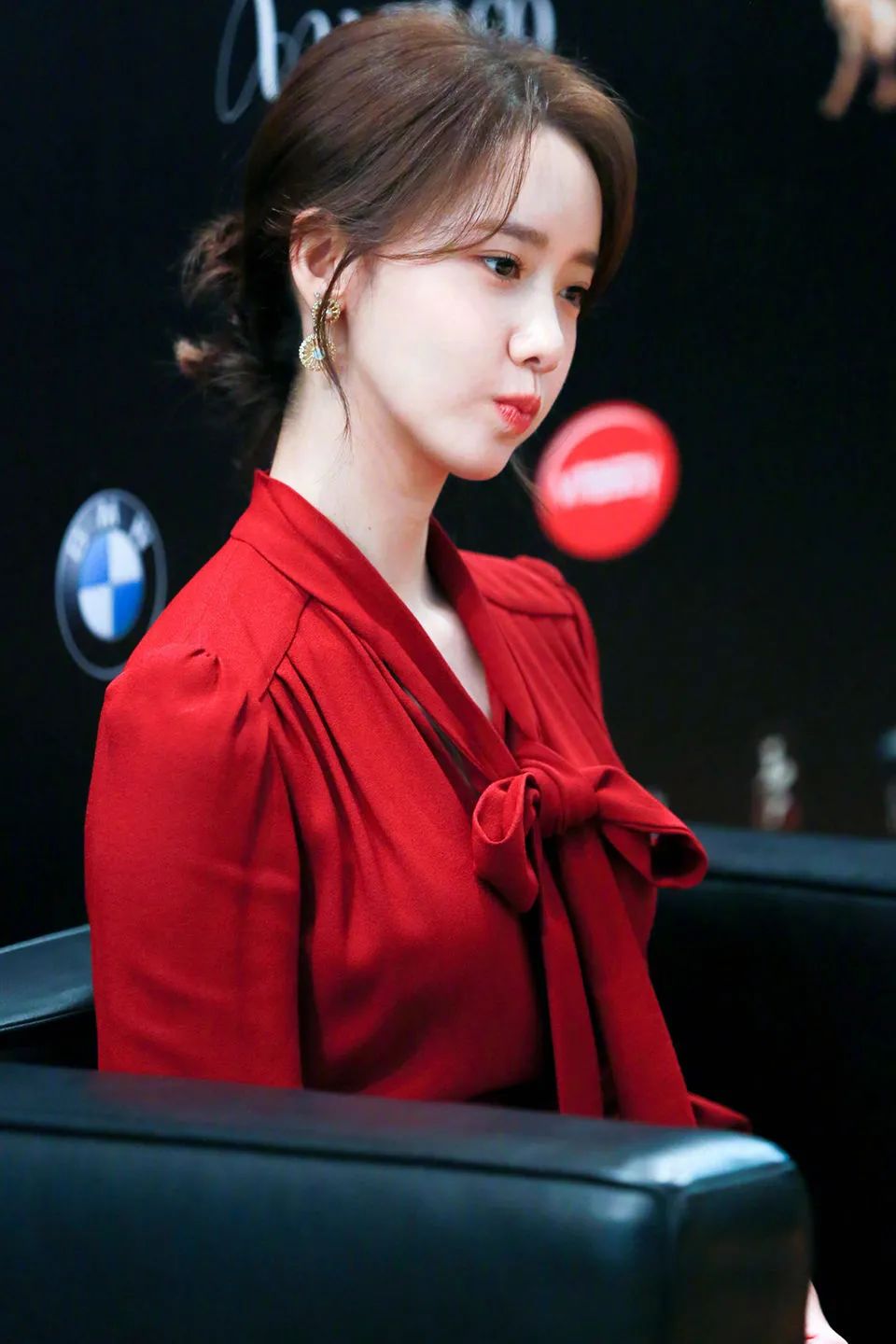 魅力 林允儿写真肤白貌美气质佳！魔鬼身材太性感靓丽了