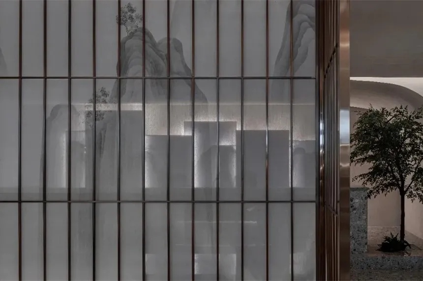 「山水夹丝玻璃画」新中式风格的养生馆设计