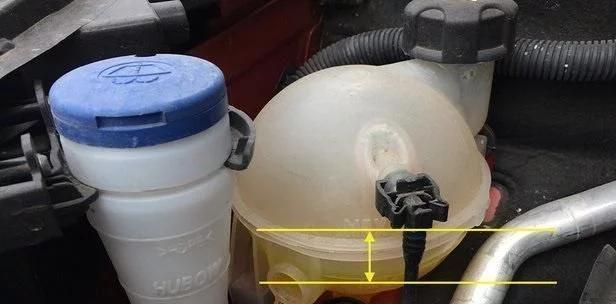 什么时候检查防冻液 309d1f62744d47869f482bf08ba8dd91.jpeg