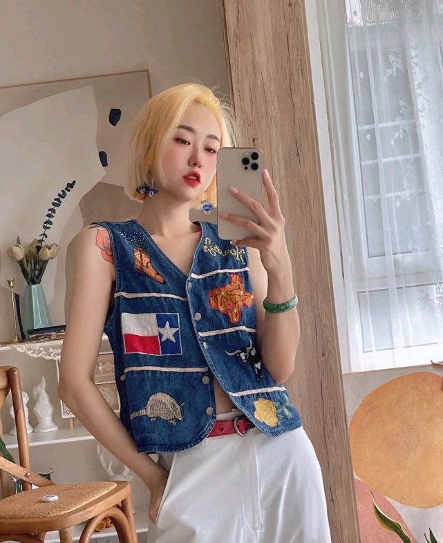 服装 谁说牛仔外套过时了？只要选对了服装款式，可以惊艳四座