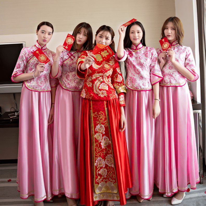 十一假期连赶3场的职业伴娘不抢手捧花不拿报酬以外的红包