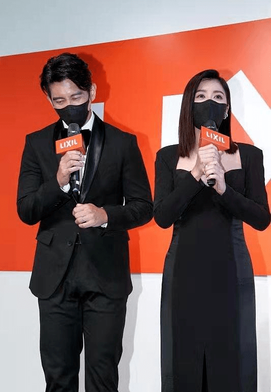 黑色 贾静雯47岁生日大咖齐聚!林心如素颜捧场,邱泽大逆袭帅过霍建华