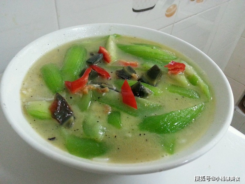 做法|献给吃货的你！丝瓜的巧妙做法，两分钟学会，简单美味又营养