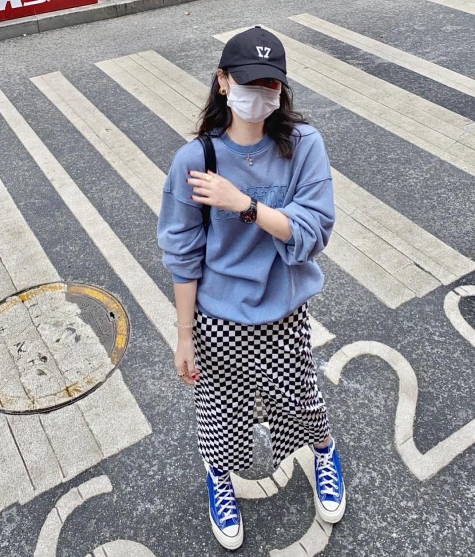 爱好 卫衣穿搭指南：卫衣+牛仔阔腿裤，简约又洋气，20+微胖小姐姐照穿