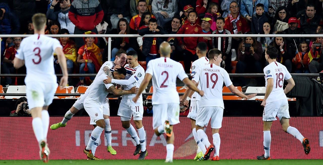 世界杯预选赛欧洲区从哪买票 1deeee5e9f4042bc9f6a7651a1572a28.jpeg