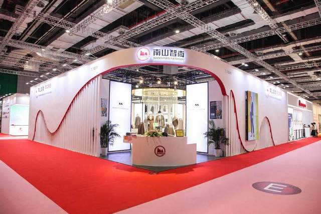 南山 南山智尚多款功能性面料亮相Intertextile，为设计师提供更多灵感