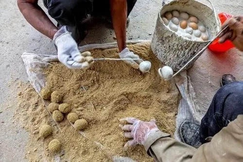 松花蛋的 松花 如何形成的 营养价值如何 有什么利弊 食用