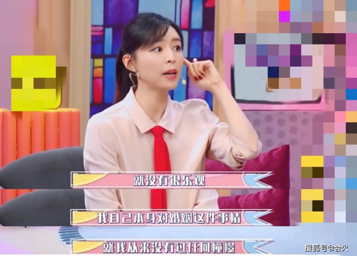 舞台|41岁张静初健身视频曝光！小蛮腰肌肉臂好惹眼，脚底袜子却有破洞